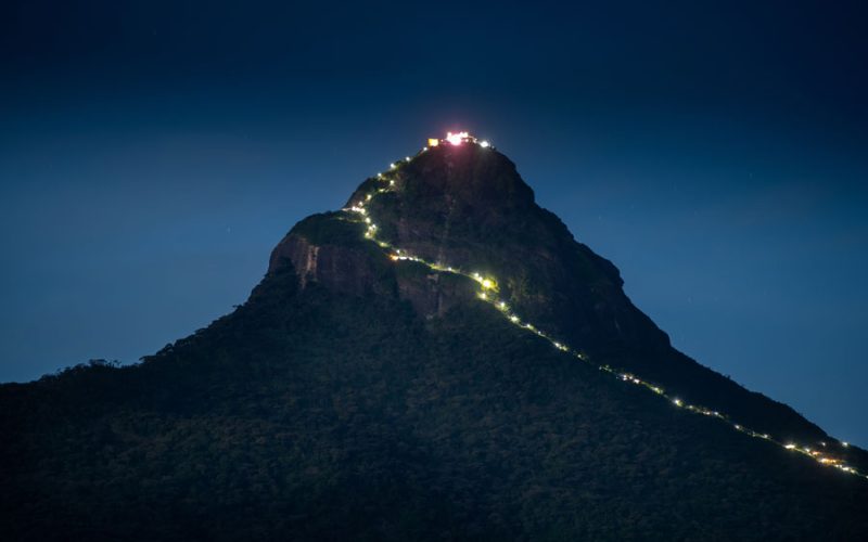 Mountain-View-of-the-Illuminated-Adams-Peak